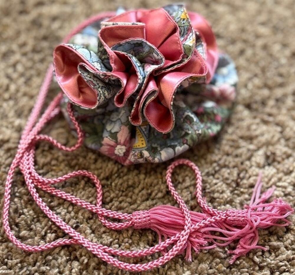 Vintage Satin Pink Drawstring Handbag Pouch Floral Lining Gold Tassels